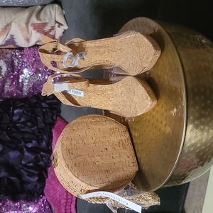 Sexy cork heels with matching handbag